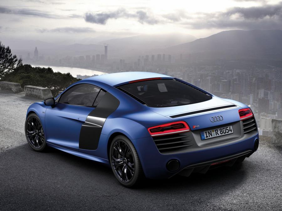  Audi R8 V10 Plus 2012 года  (WW) (фото 22 из 23)